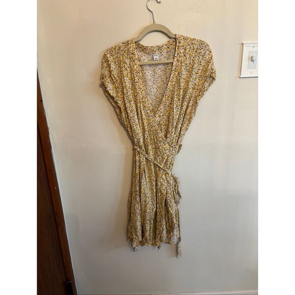 Old Navy Yellow Floral Waist-Defined Wrap Dress Size Large Tie Belt Spring Easte - Picture 3 of 8